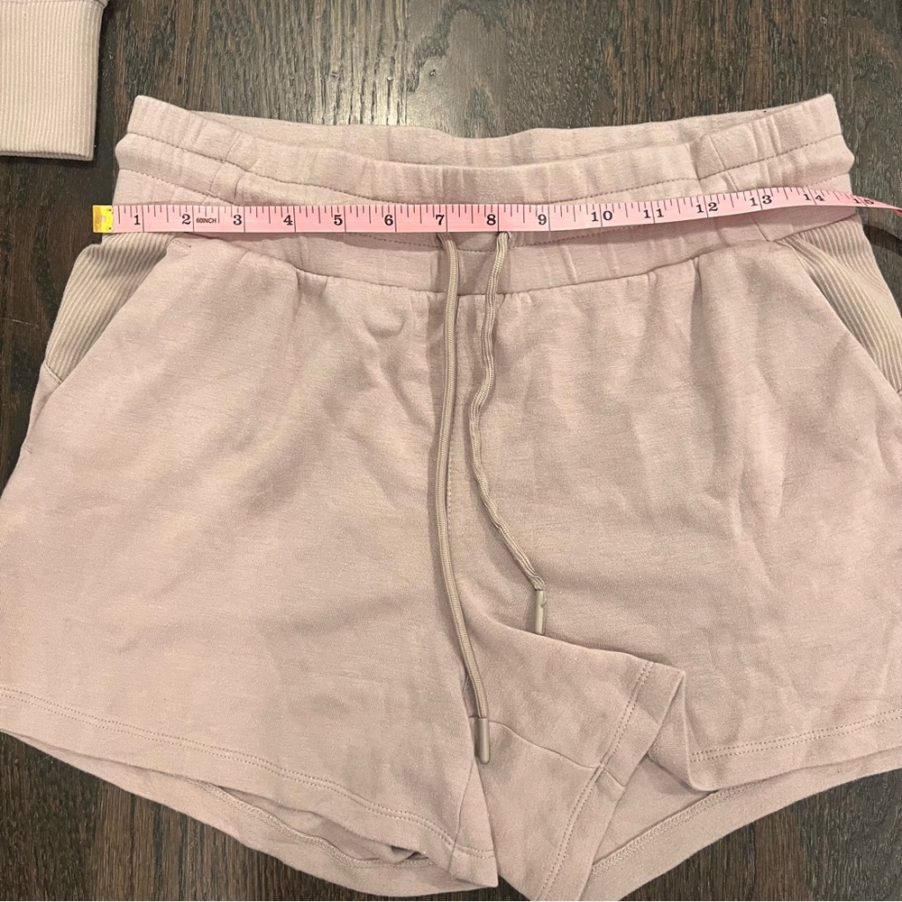 Blush Cropped Pullover and Shorts Set Danskin - Picture 2 of 12